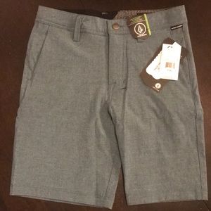 COPY - Boys volcom shorts Sz 7